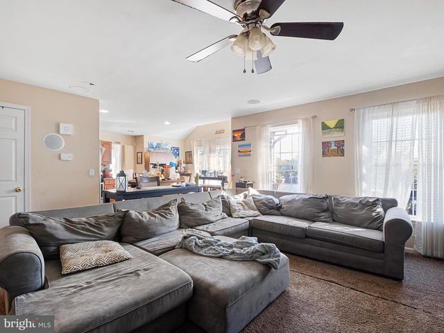 32 HILLSIDE RD, Wilmington, DE 19804