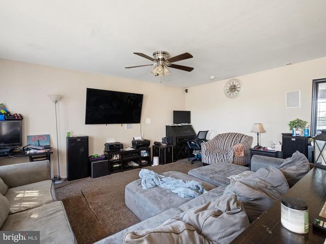 32 HILLSIDE RD, Wilmington, DE 19804