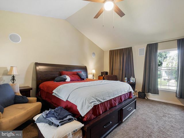 32 HILLSIDE RD, Wilmington, DE 19804