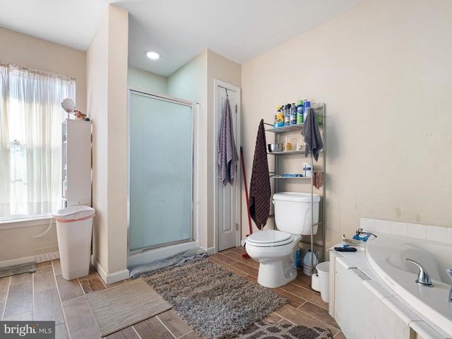 32 HILLSIDE RD, Wilmington, DE 19804