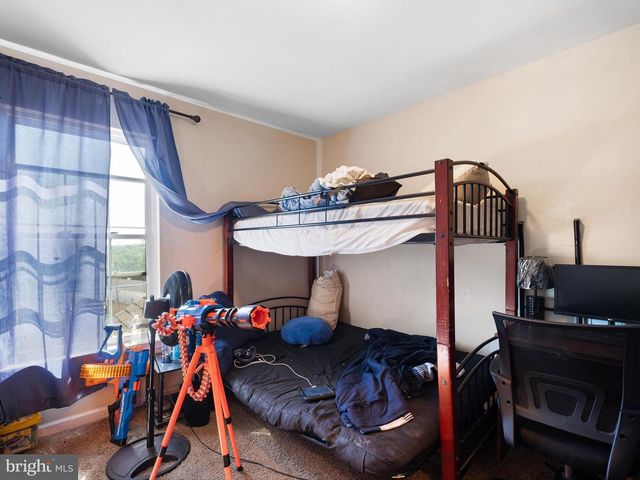 32 HILLSIDE RD, Wilmington, DE 19804