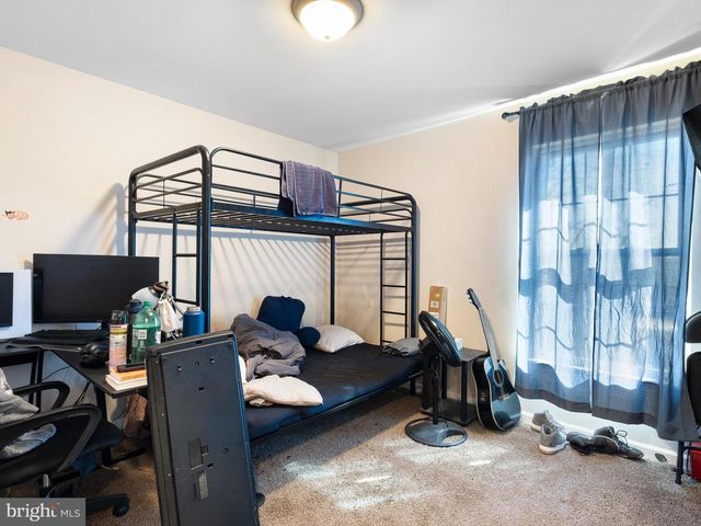 32 HILLSIDE RD, Wilmington, DE 19804