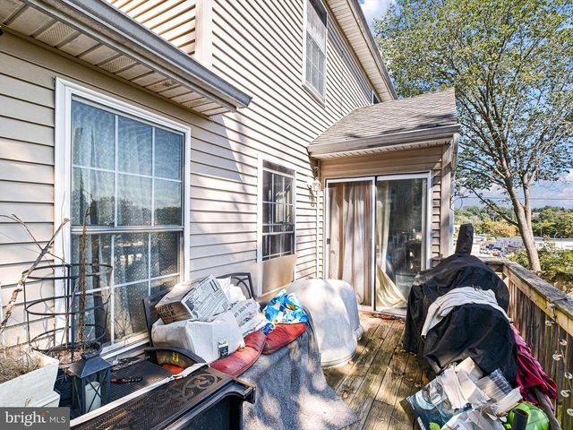 32 HILLSIDE RD, Wilmington, DE 19804