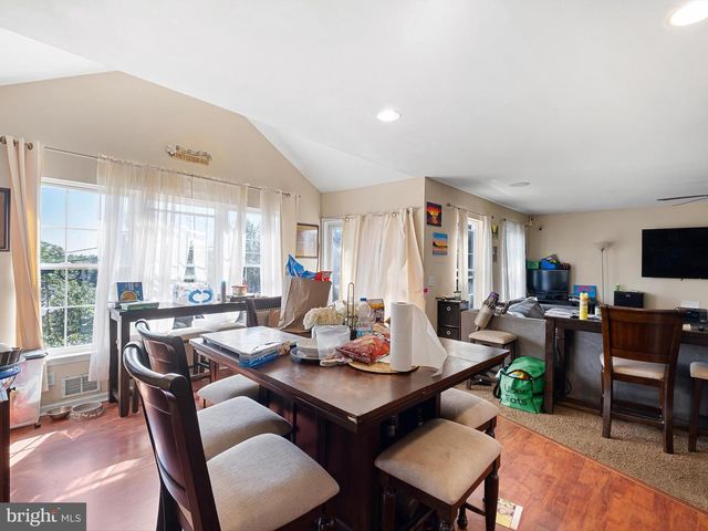 32 HILLSIDE RD, Wilmington, DE 19804