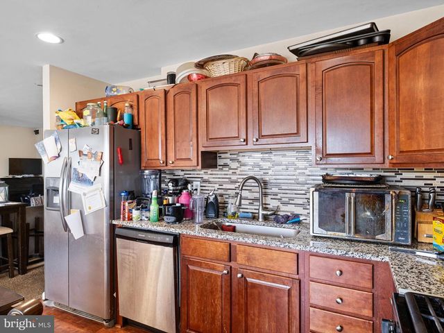 32 HILLSIDE RD, Wilmington, DE 19804