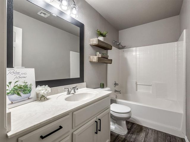 1816 Creekside Drive, Norman, OK 73071