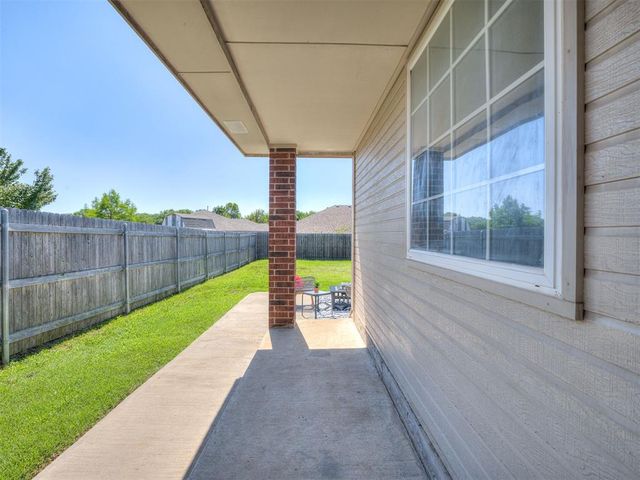 1816 Creekside Drive, Norman, OK 73071