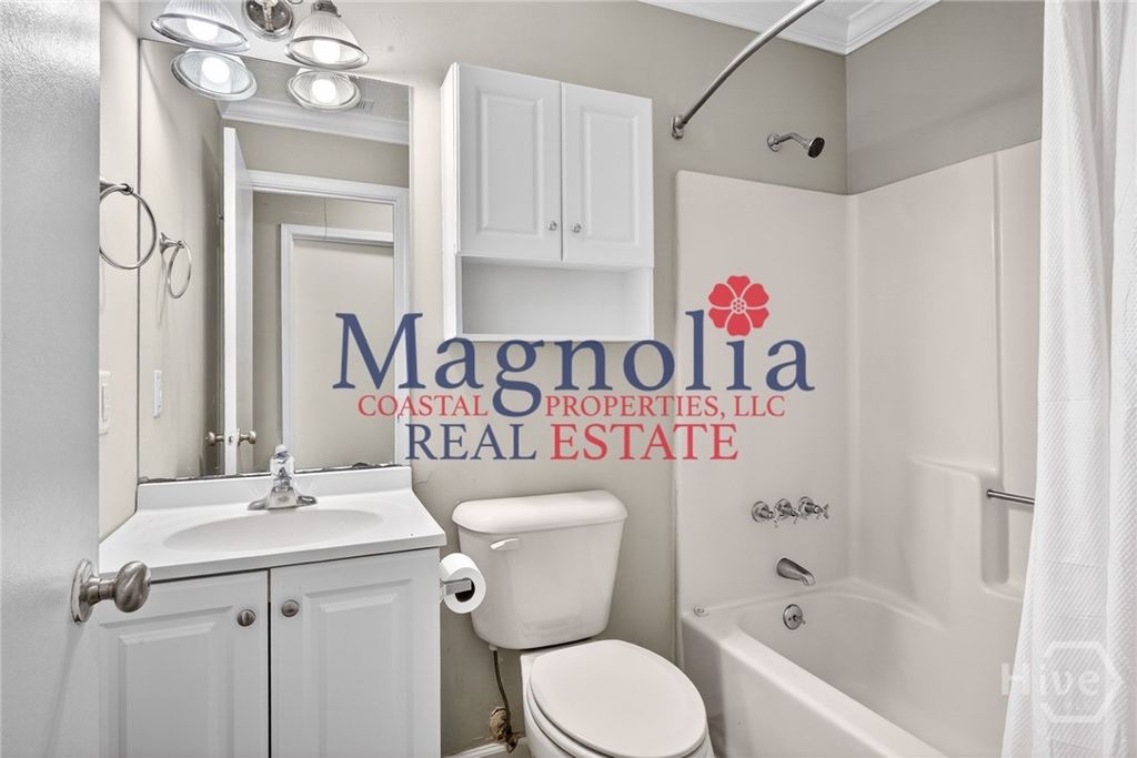 Image 14 of property listing at 494 Osprey Drive, Richmond Hill, GA 31324