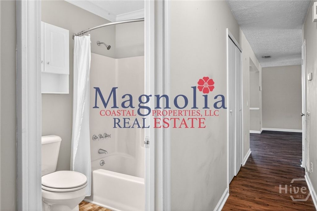 Image 15 of property listing at 494 Osprey Drive, Richmond Hill, GA 31324