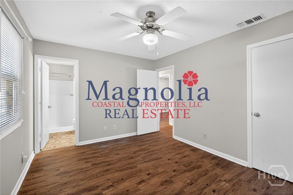 Image 19 of property listing at 494 Osprey Drive, Richmond Hill, GA 31324
