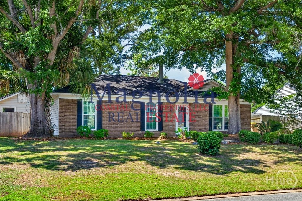 Image 2 of property listing at 494 Osprey Drive, Richmond Hill, GA 31324