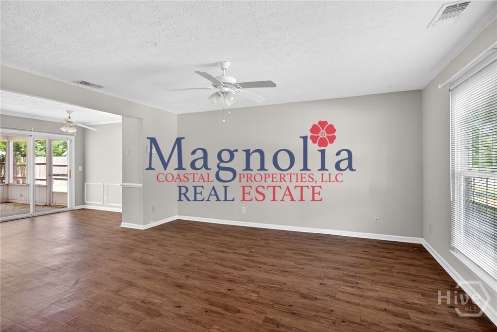 Image 5 of property listing at 494 Osprey Drive, Richmond Hill, GA 31324