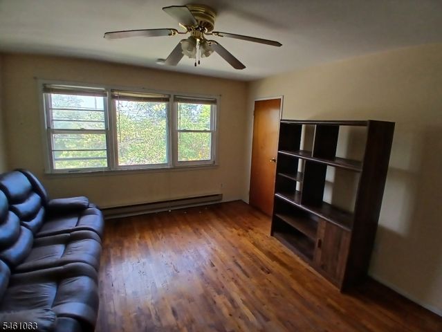 3016 S Wood Ave, Linden City, NJ 07036
