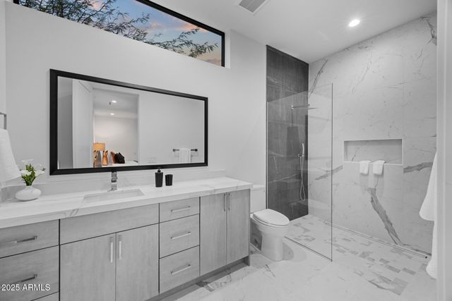 7009 E PASADENA Avenue, Paradise Valley, AZ 85253