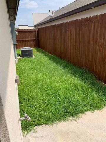 212 Teak Drive, Edinburg, TX 78541