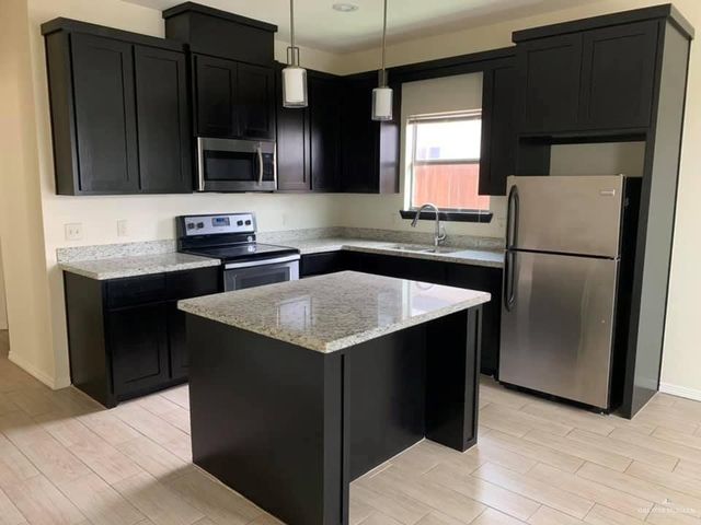 212 Teak Drive, Edinburg, TX 78541