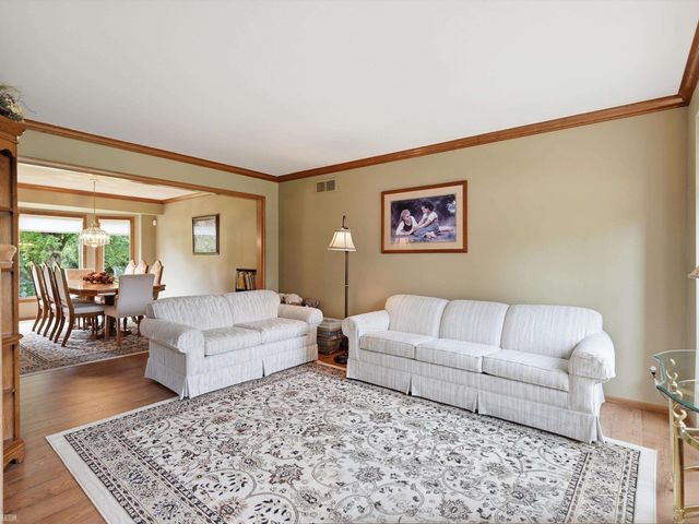 46288 Glen Pointe Drive, Shelby Twp, MI 48315