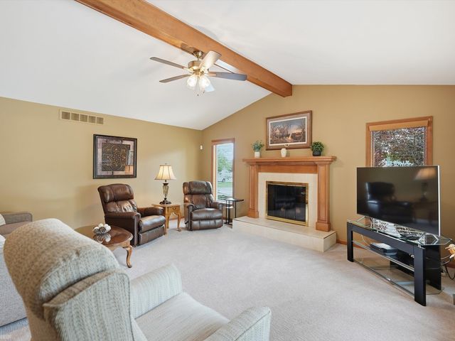 46288 Glen Pointe Drive, Shelby Twp, MI 48315