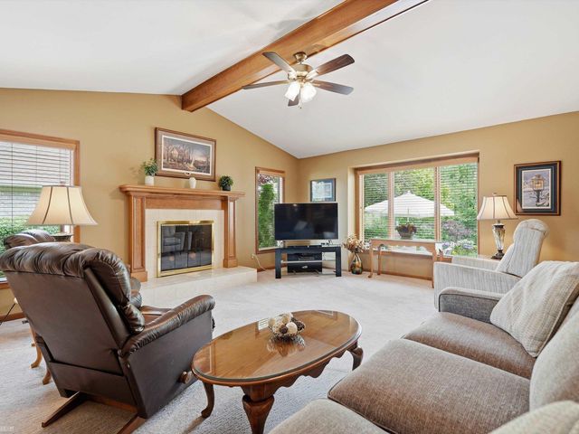 46288 Glen Pointe Drive, Shelby Twp, MI 48315