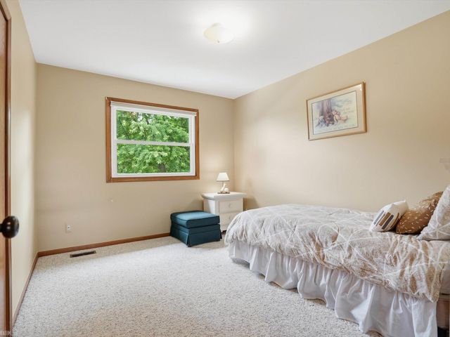 46288 Glen Pointe Drive, Shelby Twp, MI 48315