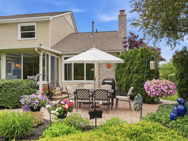 46288 Glen Pointe Drive, Shelby Twp, MI 48315