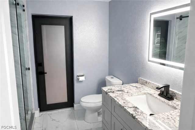 2208 SE 10th ST, Cape Coral, FL 33990