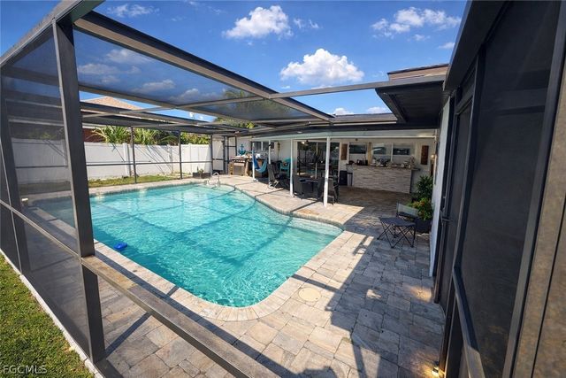 2208 SE 10th ST, Cape Coral, FL 33990