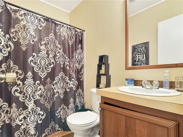 10134 Cobb Branch Road, Franklin, TX 77856