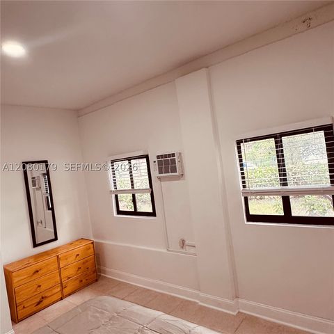 12037 NW 8th Ave, North Miami, FL 33168