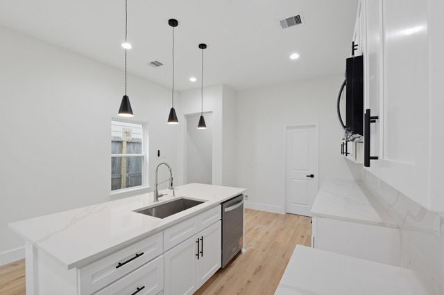 3320 Francis Street Unit A Street, Houston, TX 77004