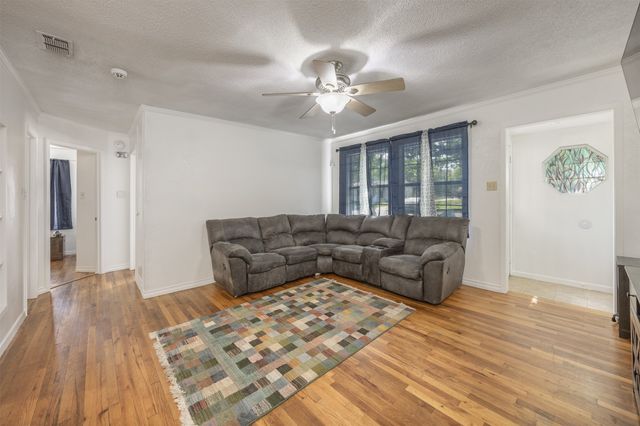 2042 Avon Drive, Denison, TX 75020