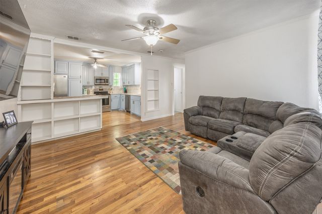 2042 Avon Drive, Denison, TX 75020