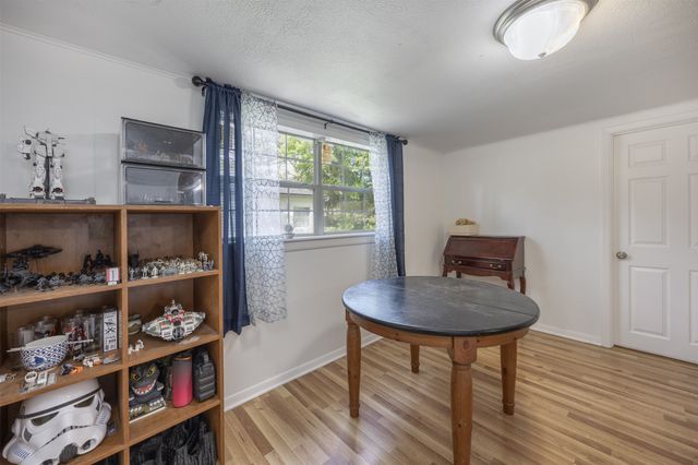 2042 Avon Drive, Denison, TX 75020