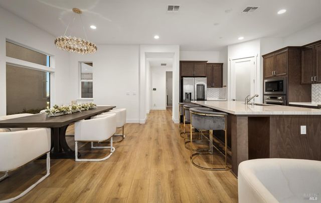 2409 Waterside Dr, Fairfield, CA 94533