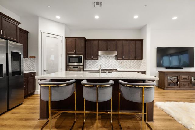 2409 Waterside Dr, Fairfield, CA 94533