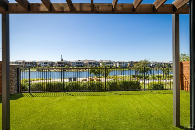 2409 Waterside Dr, Fairfield, CA 94533