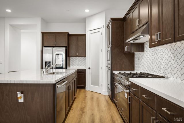 2409 Waterside Dr, Fairfield, CA 94533