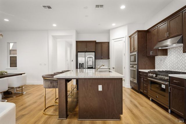 2409 Waterside Dr, Fairfield, CA 94533