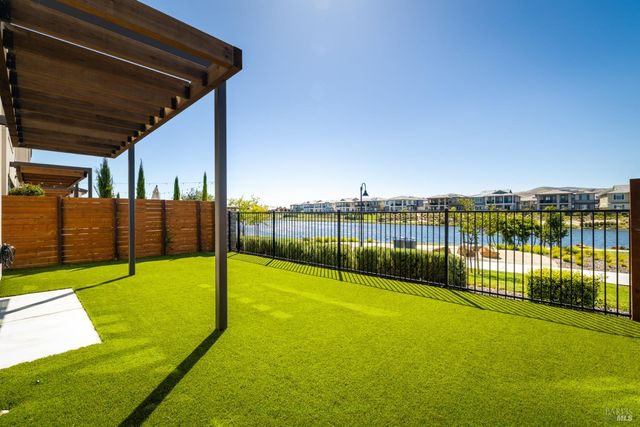 2409 Waterside Dr, Fairfield, CA 94533