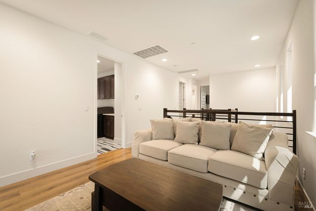 2409 Waterside Dr, Fairfield, CA 94533