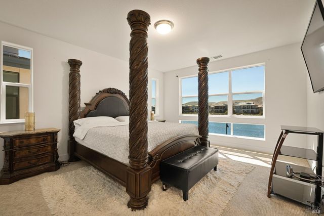 2409 Waterside Dr, Fairfield, CA 94533