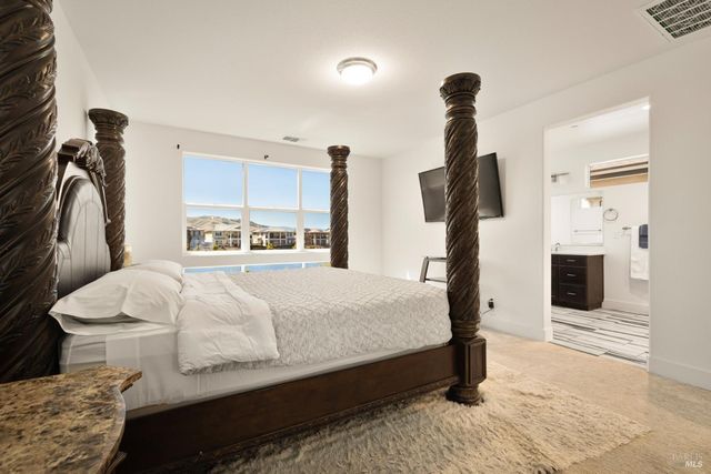 2409 Waterside Dr, Fairfield, CA 94533