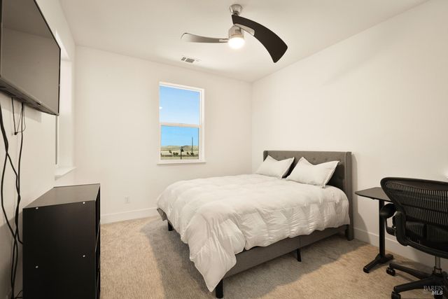 2409 Waterside Dr, Fairfield, CA 94533