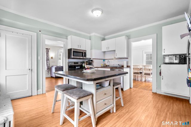 6475 Main Street, Trumbull, CT 06611