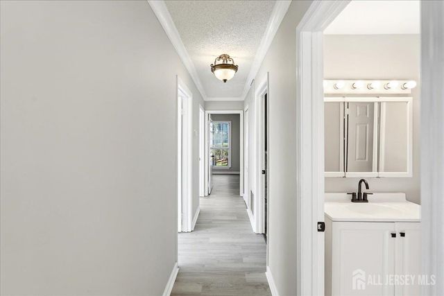 28 Boston Court, Newark, NJ 07103