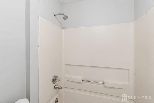 28 Boston Court, Newark, NJ 07103