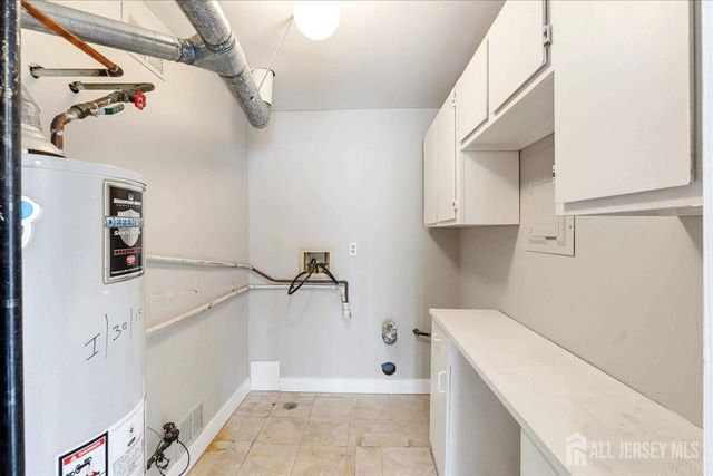 28 Boston Court, Newark, NJ 07103