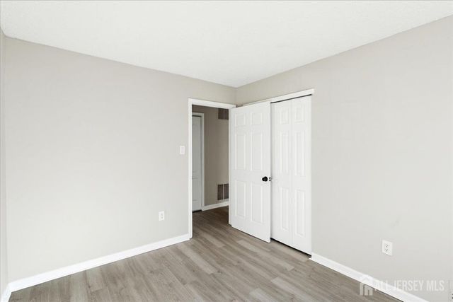 28 Boston Court, Newark, NJ 07103