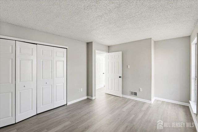 28 Boston Court, Newark, NJ 07103