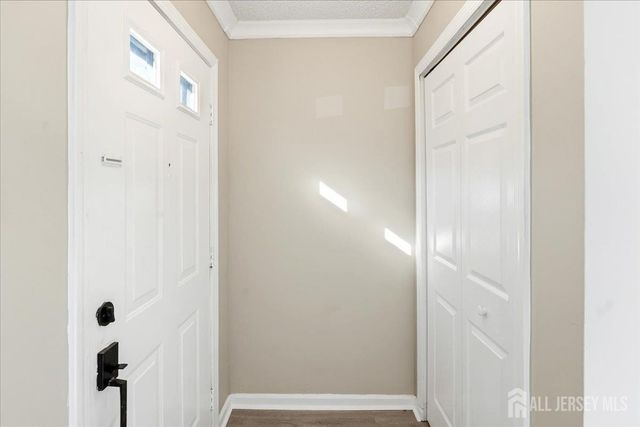 28 Boston Court, Newark, NJ 07103